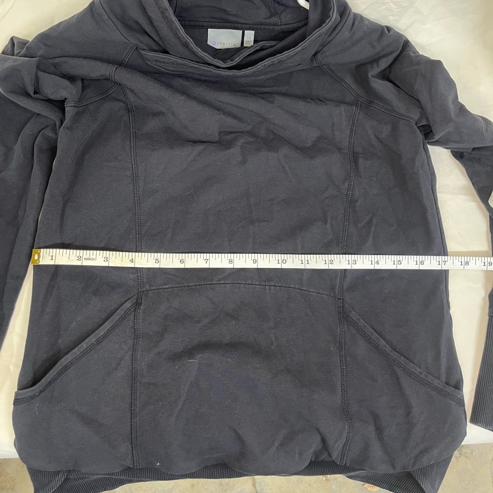 Athleta Cowl Neck Sweater Top charcoal/black ribbed detail kangaroo pocket wm xs - Picture 5 of 6